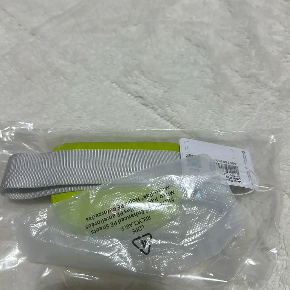 Lululemon | dual pouch wristlet